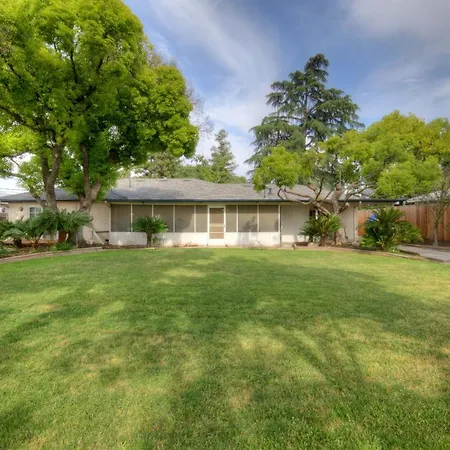 Updated Spacious Home Fresno Exterior photo